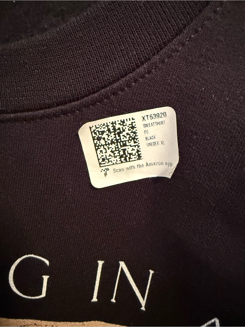 Walking in a Winter Wonderland Graphic Sweatshirt in Size XL - Picture 3 of 7